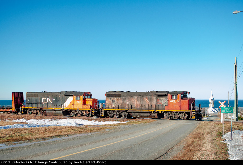 CN 4806 and 4729 at Cimetière Road